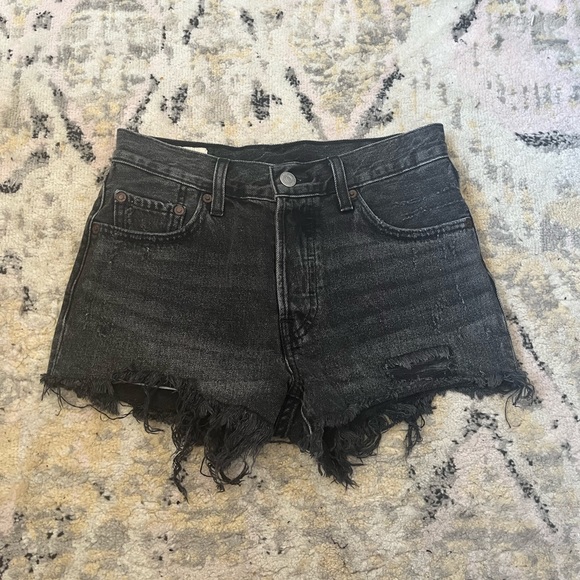 Levi 501 black womens jean shorts - Picture 1 of 3
